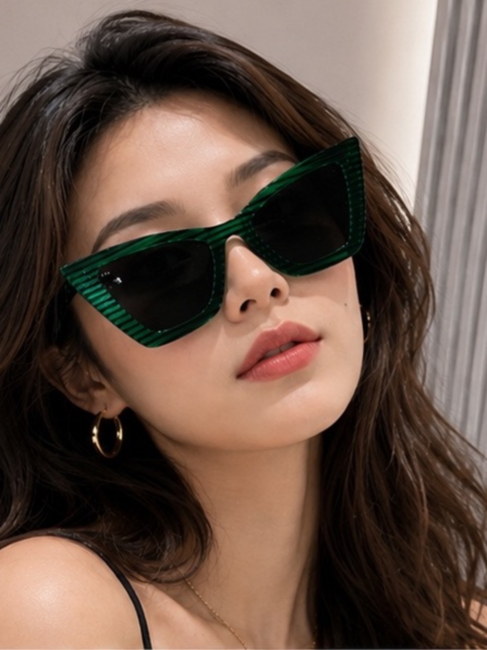 π Green Stripped Cat-Eye Sunglasses π - Picture 2 of 4